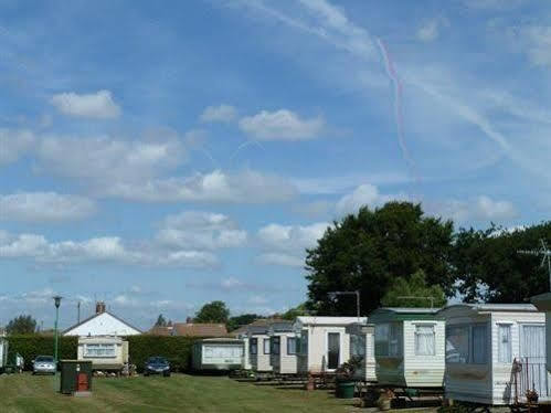 Hotel Copthorne Caravans Merston Exterior foto